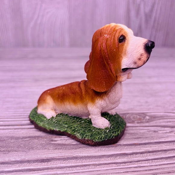 Bundle of 9 basset hound figurines sculptures and trivet tile decorations dog - Picture 13 of 16